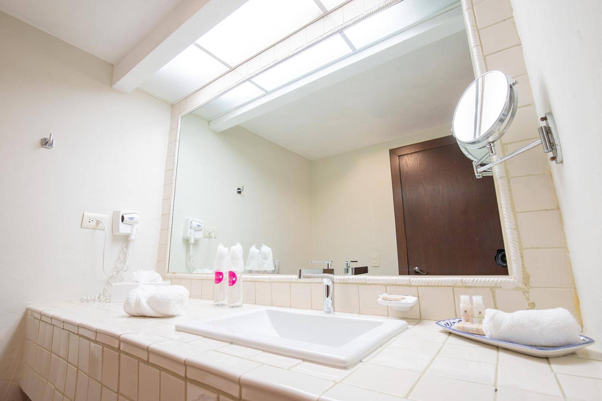 Hotel Boutique Las Palomas De Santiago Pueblo Magico Екстериор снимка
